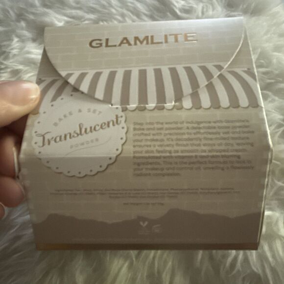 NEW Glamlite Translucent Bake & Set Makeup Setting Powder: Vitamin E Infused - Picture 2 of 4